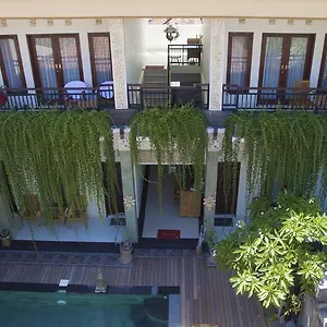 Pujihouse One Homestay