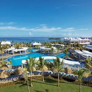https://riu-montego-bay.comcaribbean.com